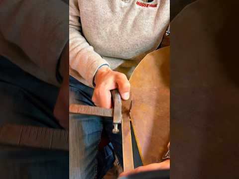 Come along with me and check out what I do!#leatherwork #leather #leathercraft #diy #leathercrafting