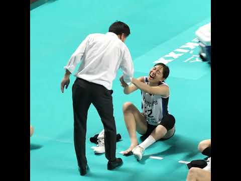 김호철 감독한테 장난치는 18세 신인 세터👍 여자배구