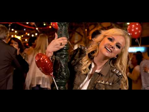 Ágata -Tá Bonito Feat. Danito (Official Video)