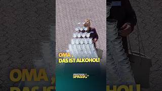 🥂 Oma hat Durst | Verstehen Sie Spaß? #prank #lustig #verstecktekamera