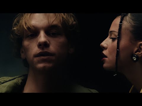 Nina Chuba feat. makko - Fucked Up (Official Music Video)