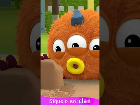 Parece que a Huhu le gusta destrozar los castillos 😂🤜🤛 #castillodearena #momonsters  #clan  #tve