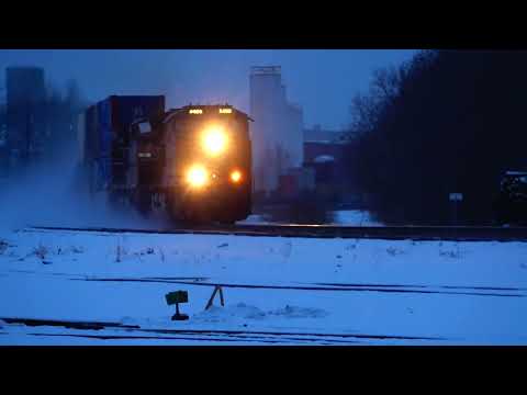 KCS Grey Ghost DPU Alright! Surprise CSX Train Meet! Big 3 Engine BNSF Tanker Train + More Trains!