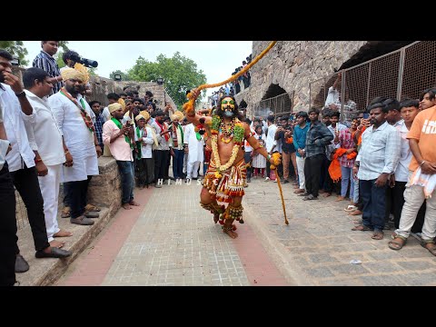 Golconda Bonalu 2025 | Potharaju Hulchul Grand Entry | Jagadamba Temple Hyderabad Highlights