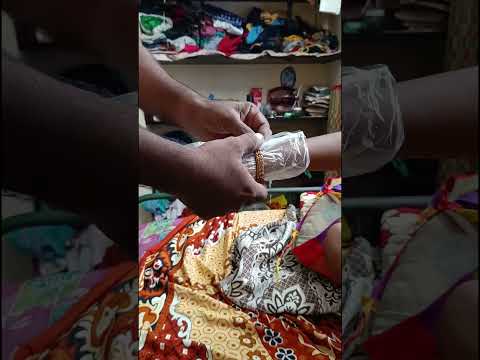 வளையல கலட்ட கஷ்டப்படுறீங்களா இந்த ட்ரிக் ஃபாலோ பண்ணுங்க#shorts #tipsandtrick