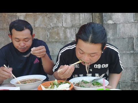 ร้านก๋วยเตี๋ยวเปิดใหม่ต้องได้ลองมีของหวานให้กินฟรีๆแบบนี้ลูก