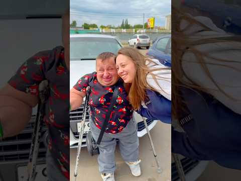 The girl pleased a person with disabilities. #shorts