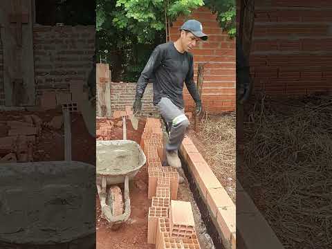 Quantos tijolos consigo assentar em um dia de trabalho #obra #diy