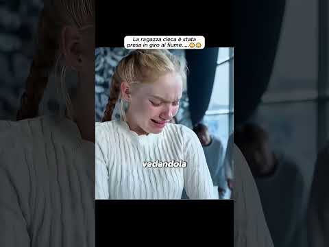 La ragazza cieca è stata presa in giro al fiume.... #film #shorts