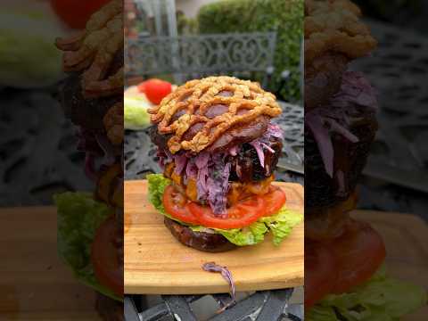 Fancied a Pork Belly Burger for Lunch ? #burger #porkbelly #crackling #britishfood #bbq #scran