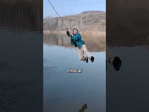 Estos Hombres intentaron Flotar Sobre un Lago 😱🐱‍👤