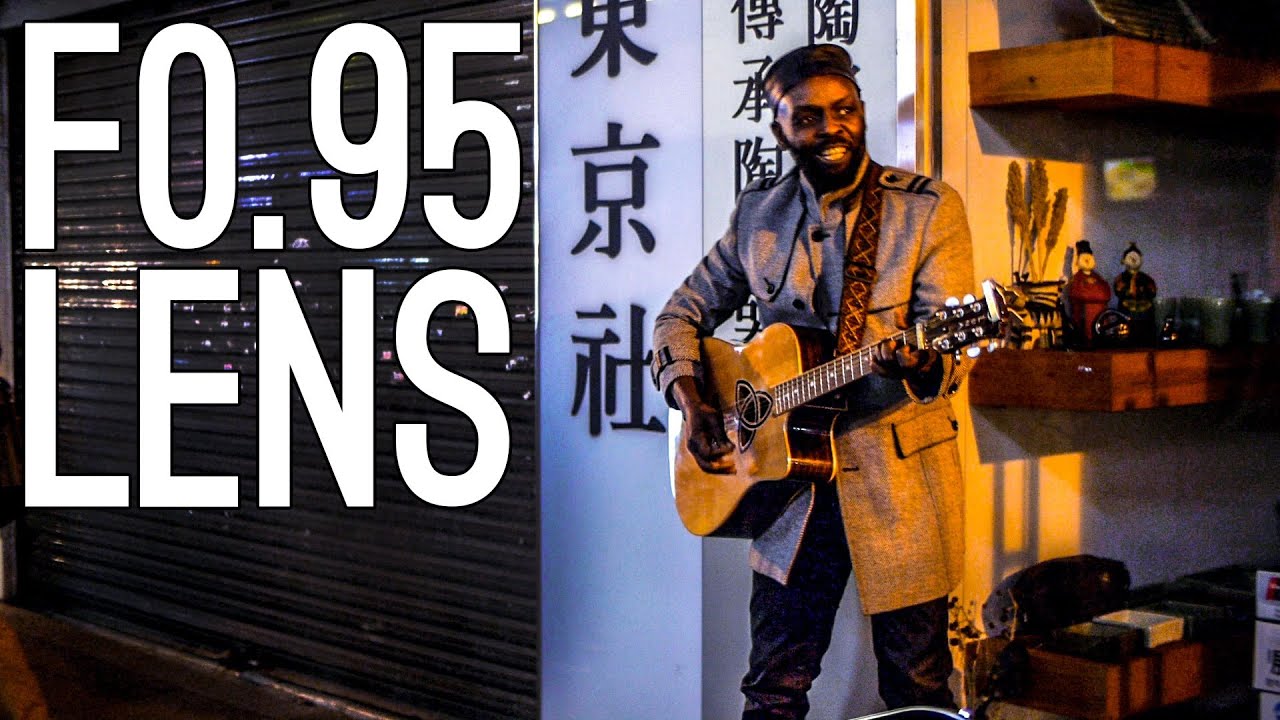Korean Street Music in Low LightVoigtlnder 25mm f/0. 95