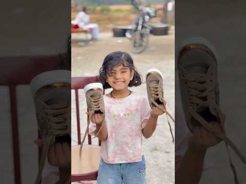 Roshni ka pair gayab hogya😄😄