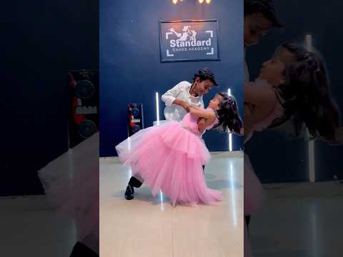 Tarron Ko Mohabbat ❤️😍💞 #trendingshorts #shortvideo #dance #love #youtubeshorts