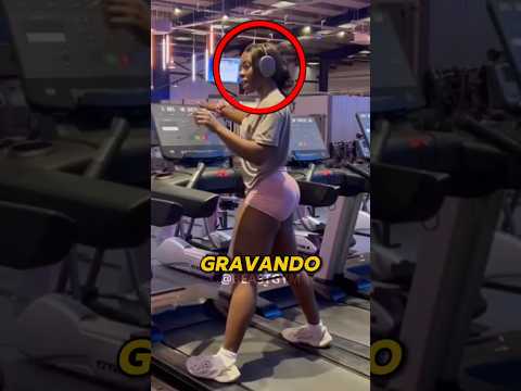 Olha a reação da garota ao ver um cara interrompendo sua gravação #shots #gym #viralvideo