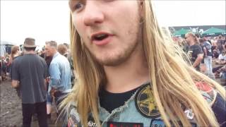 Headbanger showing your old school patches in Wacken