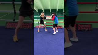 „First time… boxing.“ Jenny Mollen x Björn Schulz