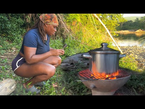 OUTDOOR COOKING BY THE RIVER