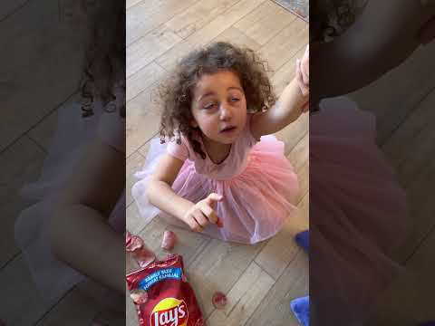 Learn healthy rules - don't eat from the floor