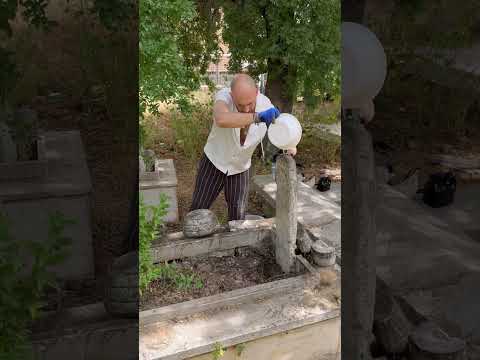 Mezarlık temizliği