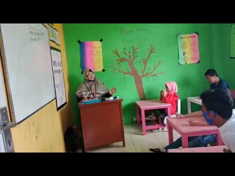 Suasana Pembelajaran Klasikal Siswa SLB Autisma YP