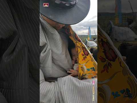 Tibetan young father carrying a baby. 👶🥰 #tibetan #youngdad #fatherlove #babyreels #fatherdaughter