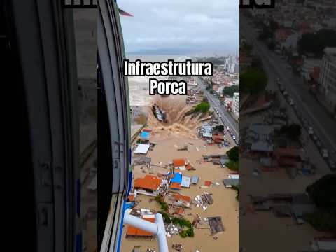 Túnel cede após tsunami. Piloto lamenta perder a cena #viral #tsunami #wave #ondas