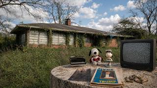 Absolutely The Most STRANGEST Abandoned House I've Ever Seen (Here's Why)