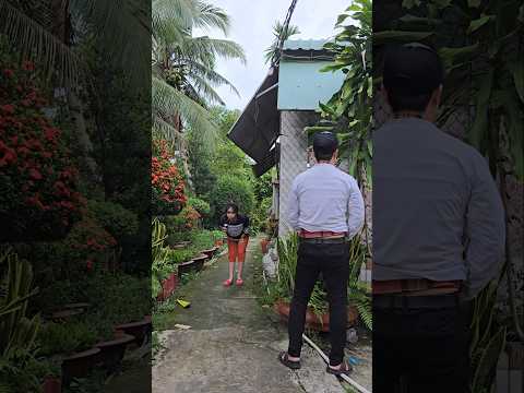 He is very fast 😁🥰 funny couple 🤣🤪#funny #couple #shorts