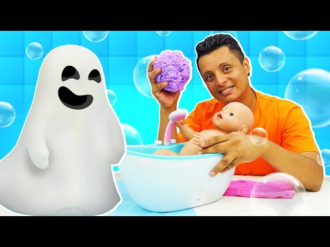 ¡El fantasma ha encontrado a un BEBÉ! El Cazafantasmas para niños