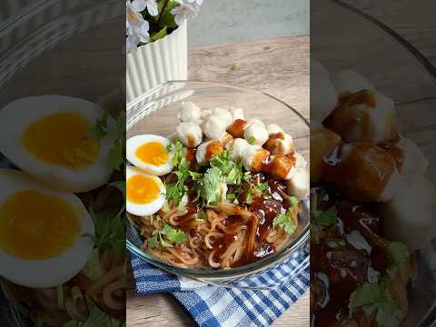 ก๋วยเตี๋ยวคลุกน้ำซอสสูตรคีโตเข้มข้นจัดจ้านทำง่ายๆอร่อยยยย😊แฟ