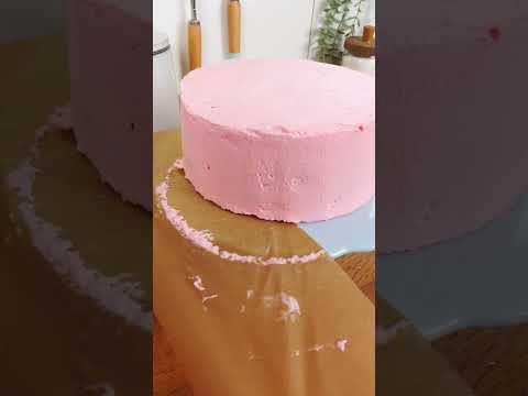 Perfekter Tipp um die Tortenplatte stets sauber zu halten, oder? 😍