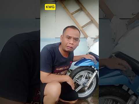 yuk kita ketawa bersama bantuin ngangkat galon #funny