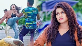 दो लड़कियों ने मिलकर फाड़ दी सबको | Action Movie Scene 2025