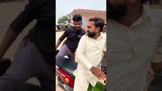 ہڈی کے بغیر گول گوشت کھانے کا مزہ چیک کریں