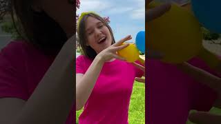 Алекс и Настя играют с шариками и изучают цвета Daddy fingers family song balloons #shorts #3 rus