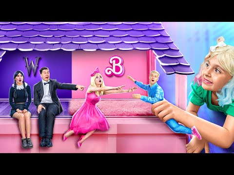 बार्बी का बॉयफ्रेंड vs वेंस्डे बॉयफ्रेंड एक छोटे घर में।
