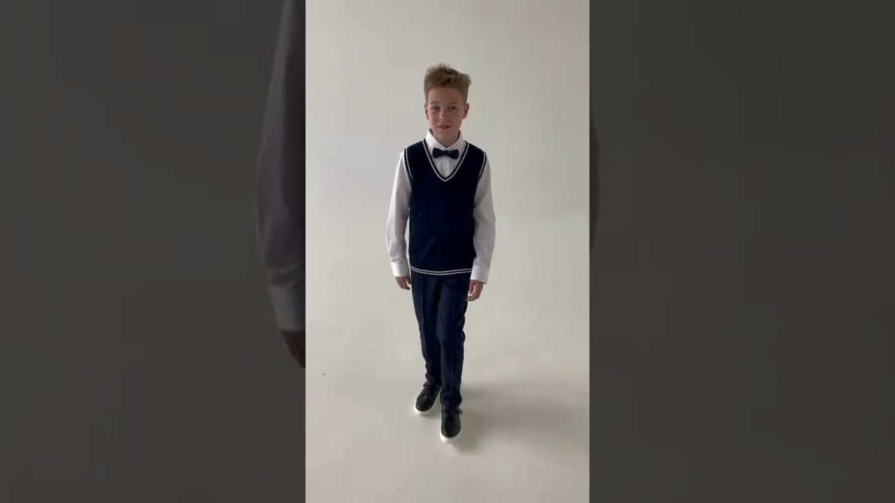 Жилет Lanson Kids с белыми полосками синий  - видео