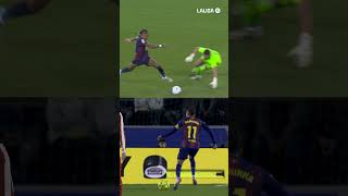 Déjà vu, Rapha? 👀🪞 #LaLigaHighlights #fcbarcelona #shorts