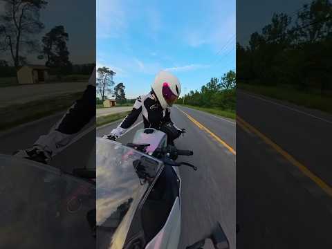Rookie mistake 😬 #ninja400 #gsxr750 #zx6r #bikercouple #bikergirl