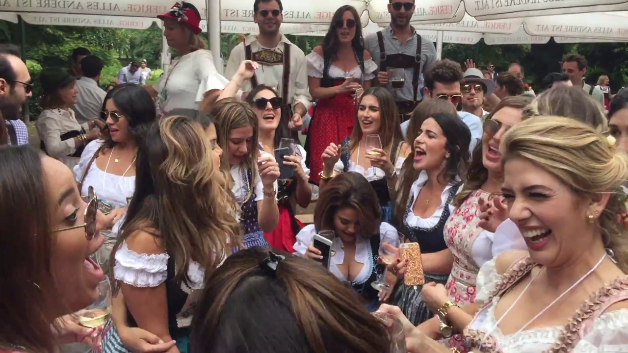 Gruppo tedesco Oktoberfest BERGVAGABUNDEN