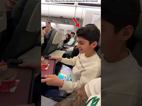 The Airplane Crew Celebrated The Boy's Birthday 🎂