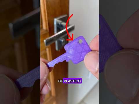 Fiz uma CHAVE DE PLÁSTICO para ABRIR a PORTA da MINHA CASA