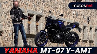 👉🏼 Yamaha MT-07 Y-AMT A2 2025 / ¿El paso ideal tras el scooter? / Prueba / Review / motos.net