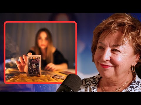 ¿El TAROT siempre ACIERTA? Descubre LA VERDAD detrás de las CARTAS