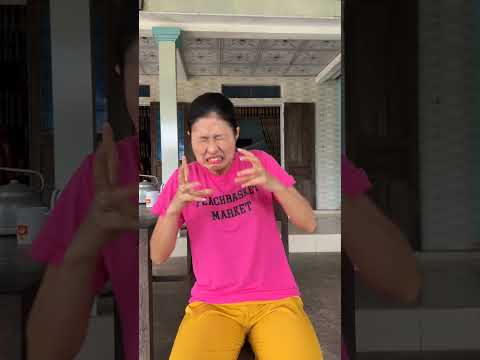 Tung Tung Tung Sahur, corn and strawberries dance together in Hana's belly