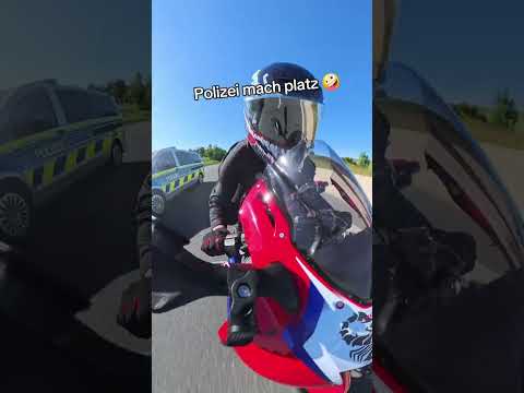 german autobahn...get out of my way #germany #germany #autobahn #polizei #police #motorcycle #speed