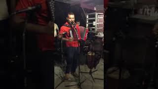 "ANDRÉS AMAYA" TEMA DE NENITO VARGAS QUE DICE "POBRE TONTO ENAMORA"