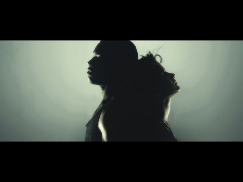 Carolina Deslandes  -  Carousel (Official Video)