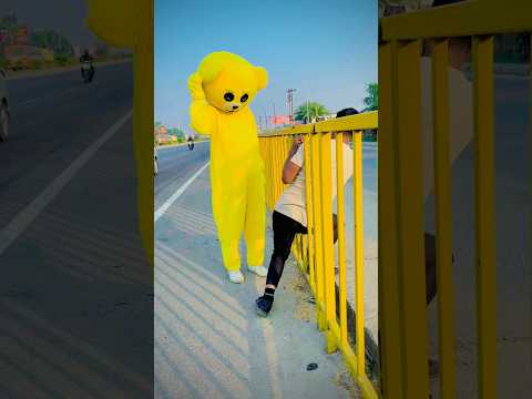 Yellow 🐱panda ki help ki🐱#funny #comedyfilms #viralvideo #shortsfeed #youtubeshorts #cutebaby 🤣